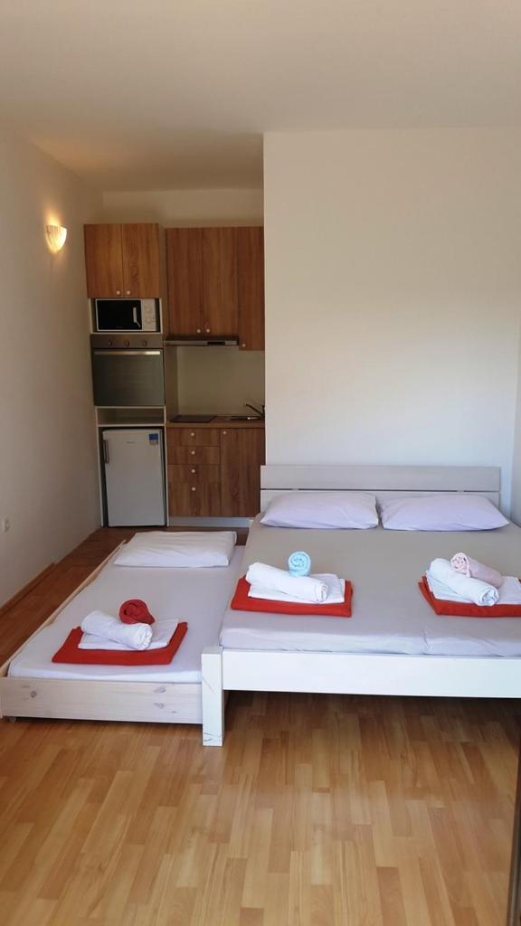 Apartments Adriatic 3 Selce Oda fotoğraf
